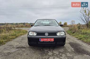 Хэтчбек Volkswagen Golf 2002 в Бородянке