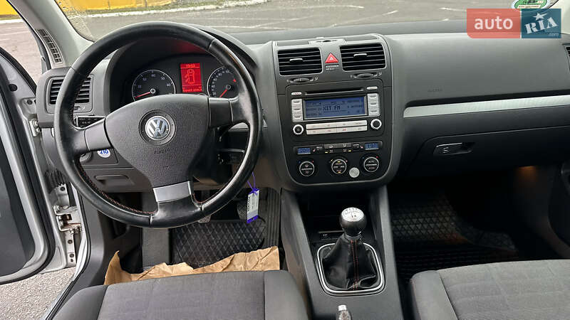 Хэтчбек Volkswagen Golf 2007 в Полтаве
