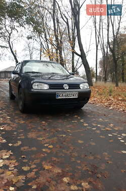 Хетчбек Volkswagen Golf 1998 в Глухові