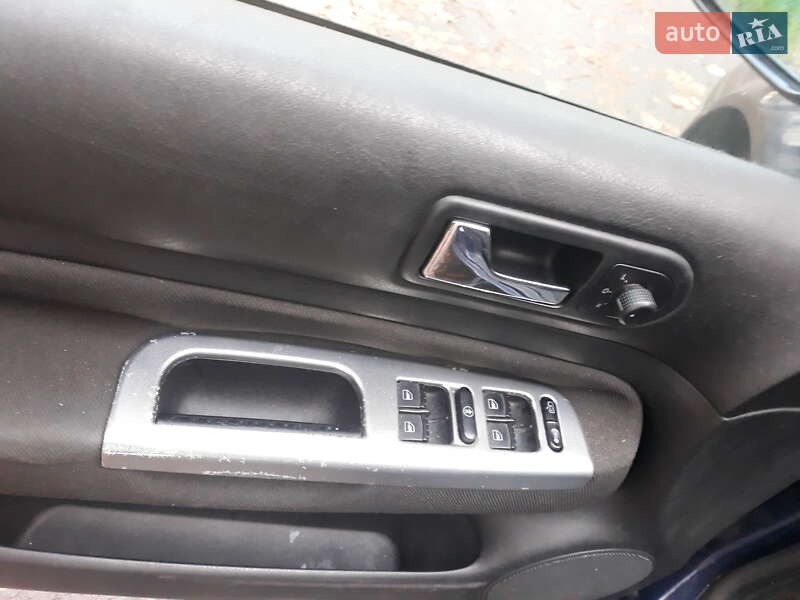 Хэтчбек Volkswagen Golf 1998 в Глухове фото 8 Хэтчбек Volkswagen Golf 1998 в Глухове