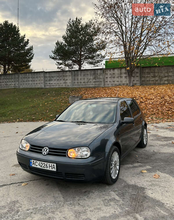 Хэтчбек Volkswagen Golf 2000 в Вараше фото Хэтчбек Volkswagen Golf 2000 в Вараше
