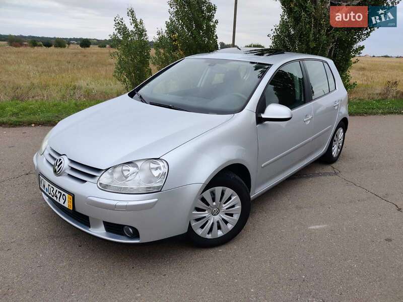 Хэтчбек Volkswagen Golf 2008 в Нежине