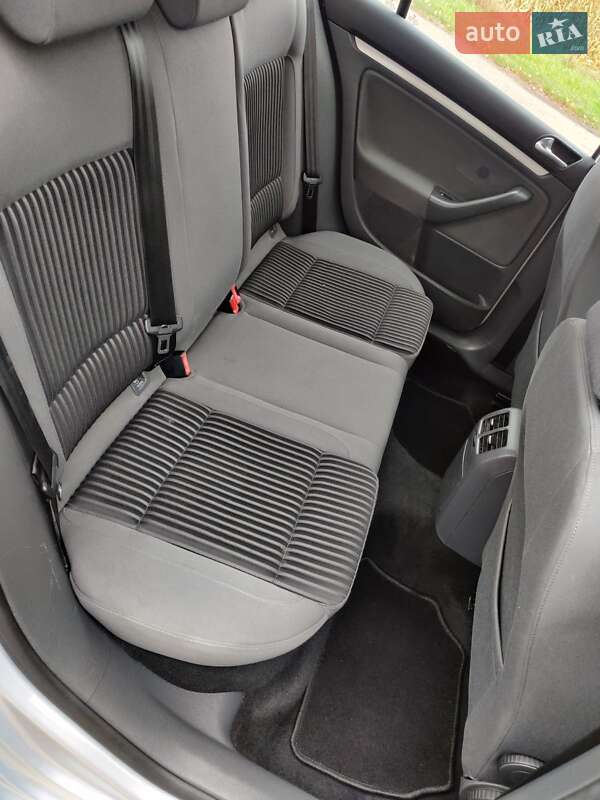 Хэтчбек Volkswagen Golf 2008 в Нежине