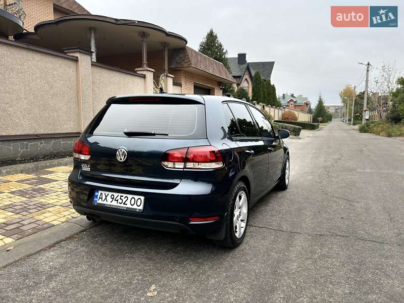 Хэтчбек Volkswagen Golf 2012 в Харькове
