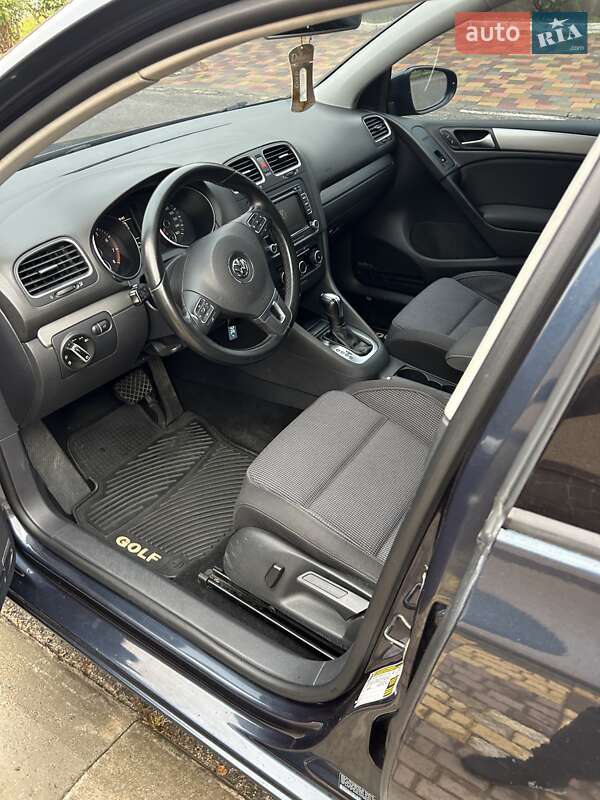 Хэтчбек Volkswagen Golf 2012 в Харькове