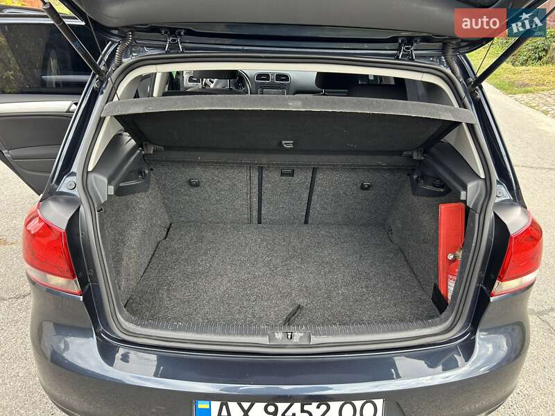 Хэтчбек Volkswagen Golf 2012 в Харькове