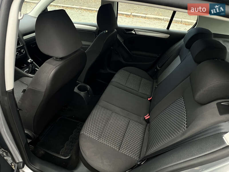 Хэтчбек Volkswagen Golf 2009 в Луцке фото 12 Хэтчбек Volkswagen Golf 2009 в Луцке