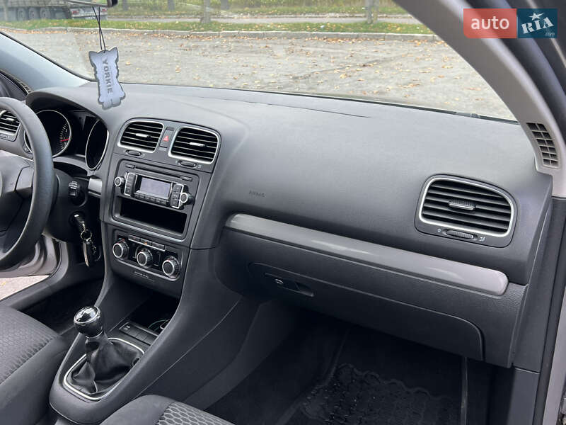 Хэтчбек Volkswagen Golf 2009 в Луцке фото 16 Хэтчбек Volkswagen Golf 2009 в Луцке