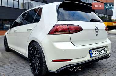 Хэтчбек Volkswagen Golf 2019 в 