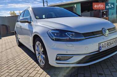 Универсал Volkswagen Golf 2020 в Ужгороде