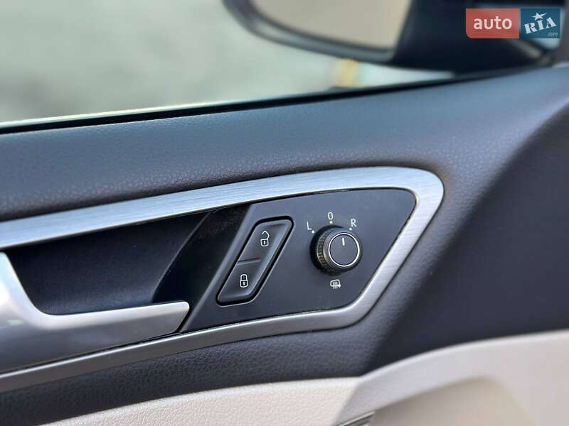 Універсал Volkswagen Golf 2015 в Дніпрі