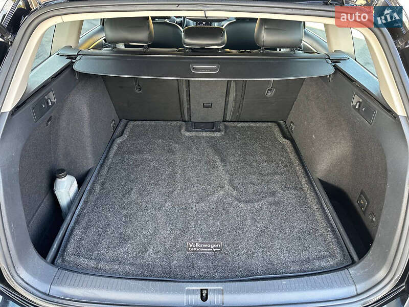 Універсал Volkswagen Golf 2015 в Дніпрі