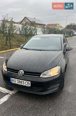 Хетчбек Volkswagen Golf 2013 в Ужгороді