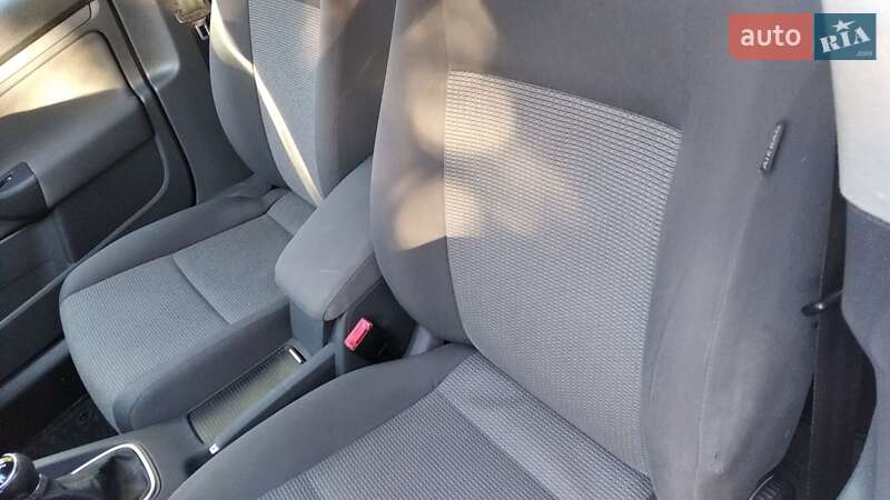 Универсал Volkswagen Golf 2009 в Чернигове фото 32 Универсал Volkswagen Golf 2009 в Чернигове