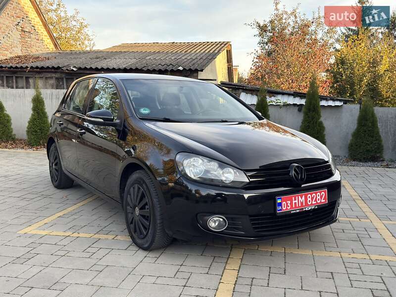 Хэтчбек Volkswagen Golf 2009 в Нововолынске