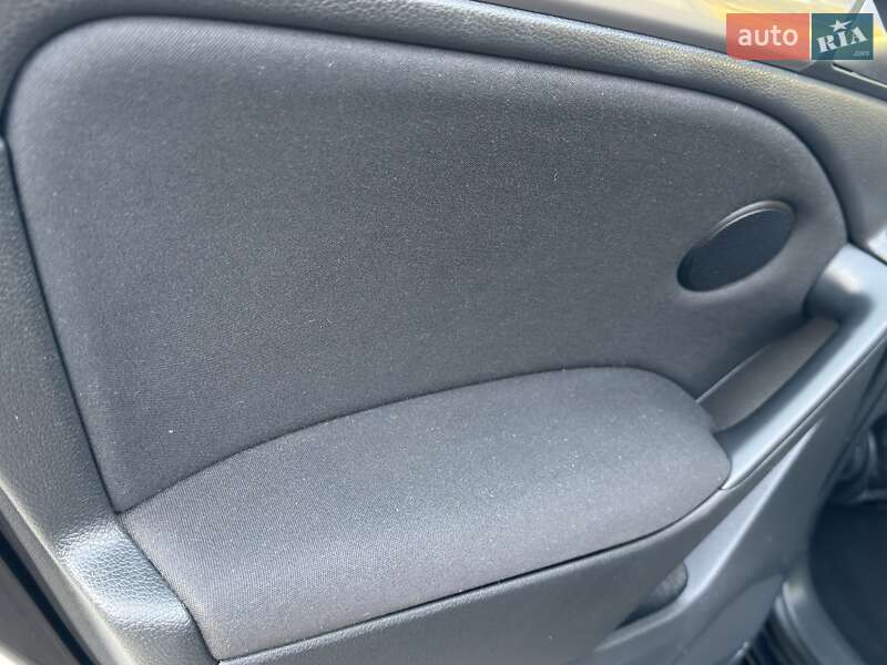 Хэтчбек Volkswagen Golf 2009 в Нововолынске