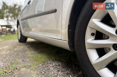 Хэтчбек Volkswagen Golf 2008 в 