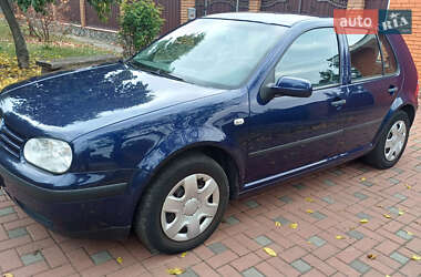 Хэтчбек Volkswagen Golf 2003 в Лубнах