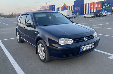 Хэтчбек Volkswagen Golf 2003 в Каменец-Подольском