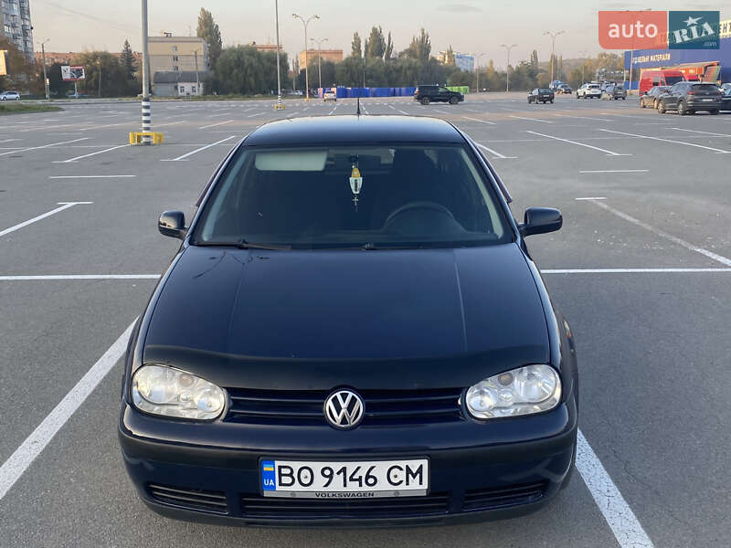 Хэтчбек Volkswagen Golf 2003 в Каменец-Подольском