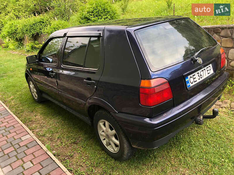 Хетчбек Volkswagen Golf 1997 в Вижниці