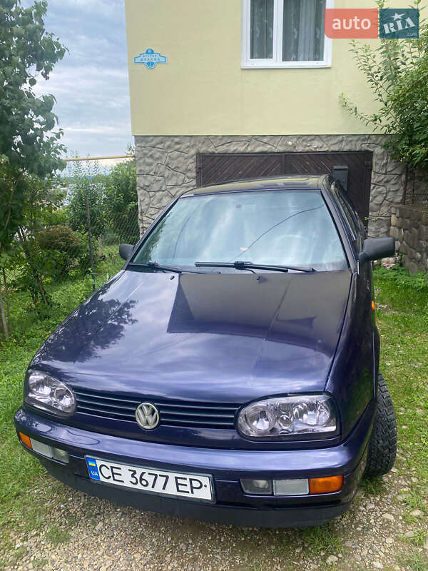 Хетчбек Volkswagen Golf 1997 в Вижниці