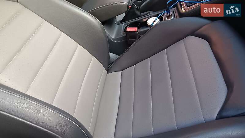 Універсал Volkswagen Golf 2015 в Дніпрі фото 37 Універсал Volkswagen Golf 2015 в Дніпрі