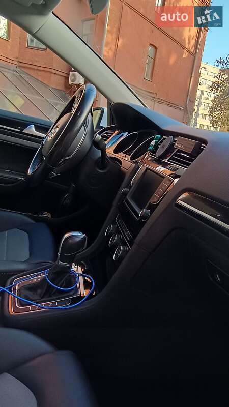 Універсал Volkswagen Golf 2015 в Дніпрі фото 55 Універсал Volkswagen Golf 2015 в Дніпрі