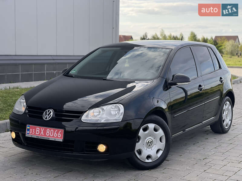 Хетчбек Volkswagen Golf 2008 в Рівному