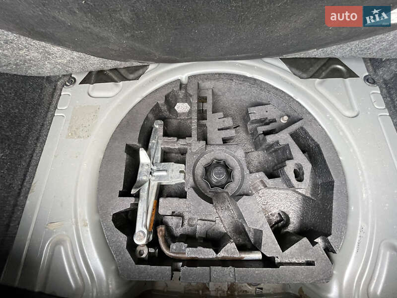 Хетчбек Volkswagen Golf 2008 в Рівному