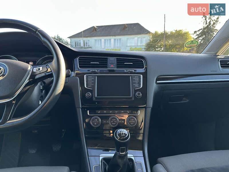 Универсал Volkswagen Golf 2016 в Лопатине фото 22 Универсал Volkswagen Golf 2016 в Лопатине