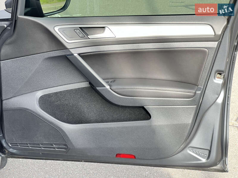 Хетчбек Volkswagen Golf 2015 в Києві фото 55 Хетчбек Volkswagen Golf 2015 в Києві