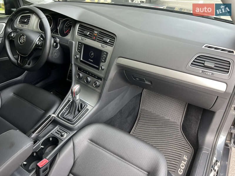 Хетчбек Volkswagen Golf 2015 в Києві фото 59 Хетчбек Volkswagen Golf 2015 в Києві