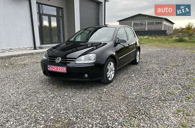 Хэтчбек Volkswagen Golf 2008 в 