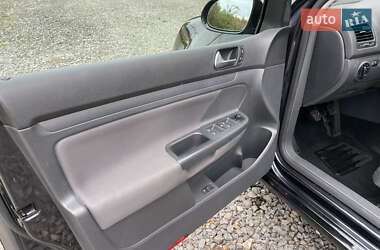 Хэтчбек Volkswagen Golf 2008 в 