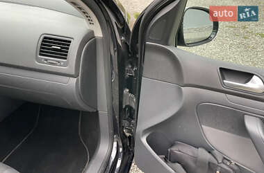 Хэтчбек Volkswagen Golf 2008 в 