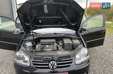 Хэтчбек Volkswagen Golf 2008 в 