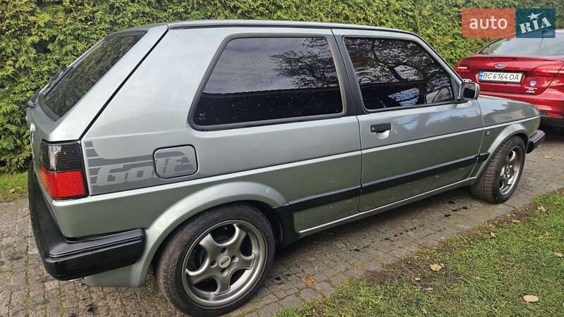 Хэтчбек Volkswagen Golf 1987 в Сосновке