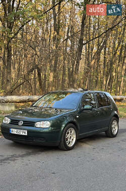 Хэтчбек Volkswagen Golf 2003 в Харькове