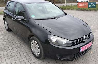 Хэтчбек Volkswagen Golf 2009 в 