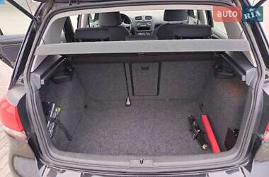 Хэтчбек Volkswagen Golf 2009 в 