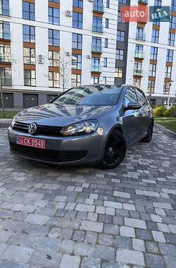 Хэтчбек Volkswagen Golf 2010 в Ивано-Франковске