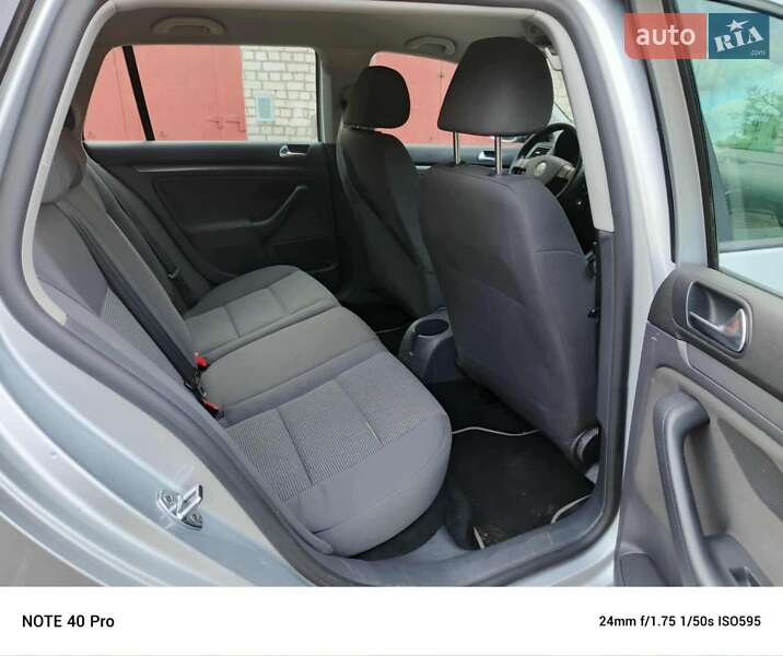 Универсал Volkswagen Golf 2008 в Чернигове