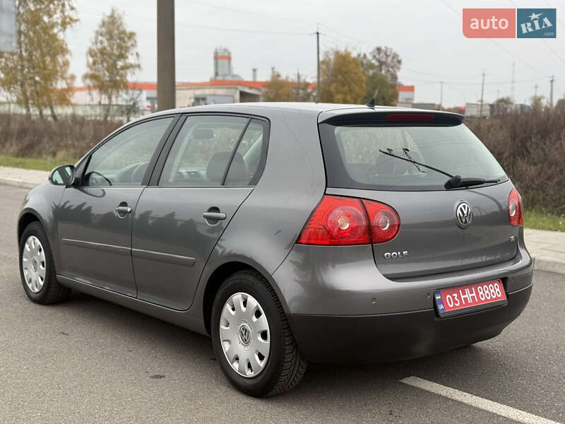 Хэтчбек Volkswagen Golf 2007 в Березане