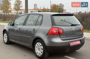 Хэтчбек Volkswagen Golf 2007 в 
