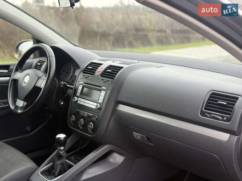 Хэтчбек Volkswagen Golf 2007 в Березане