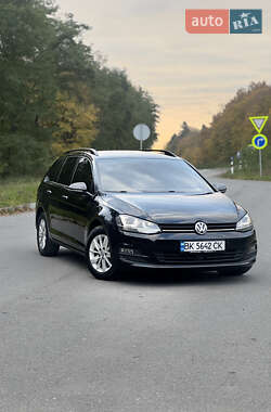 Універсал Volkswagen Golf 2015 в Красилові