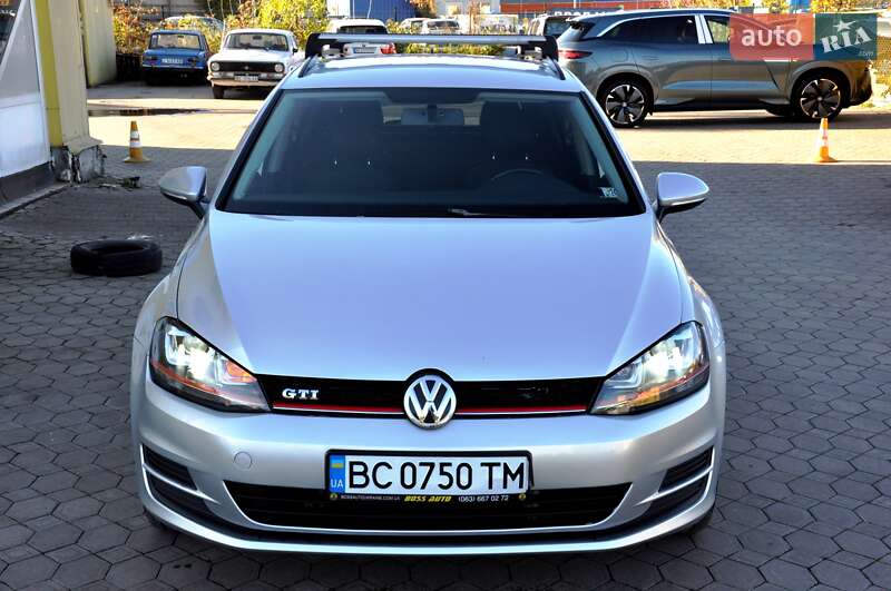 Универсал Volkswagen Golf 2015 в Львове