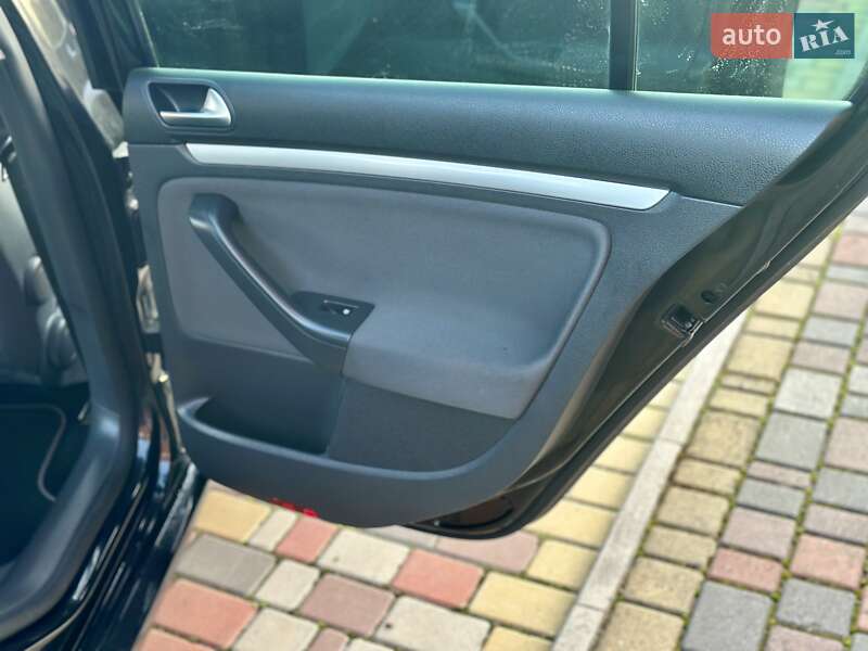 Хэтчбек Volkswagen Golf 2008 в Владимирце фото 28 Хэтчбек Volkswagen Golf 2008 в Владимирце