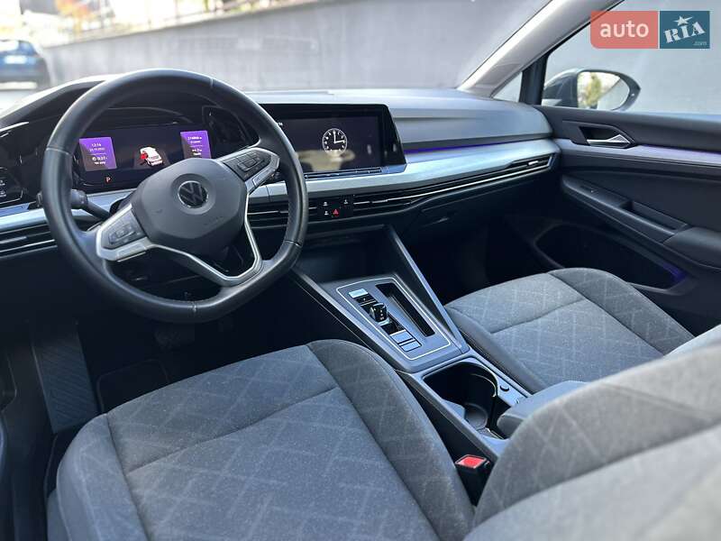 Универсал Volkswagen Golf 2022 в Стрые